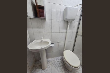 Casa à venda com 200m², 4 quartos e 4 vagas Casa à venda com 200m², 4 quartos e 4 vagasBanheiro