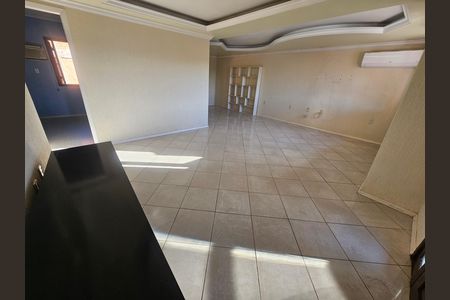 Sala de casa à venda com 4 quartos, 200m² em Industrial, Novo Hamburgo