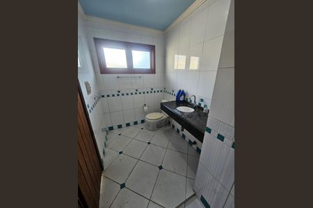 Casa à venda com 200m², 4 quartos e 4 vagas Casa à venda com 200m², 4 quartos e 4 vagasBanheiro