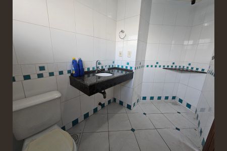 Casa à venda com 200m², 4 quartos e 4 vagas Casa à venda com 200m², 4 quartos e 4 vagasBanheiro