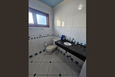 Casa à venda com 200m², 4 quartos e 4 vagas Casa à venda com 200m², 4 quartos e 4 vagasBanheiro