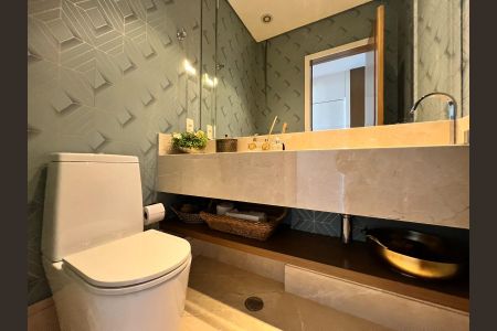 Apartamento à venda com 300m², 3 quartos e 5 vagasBanheiro 