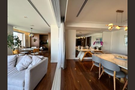 Apartamento à venda com 300m², 3 quartos e 5 vagasQuarto