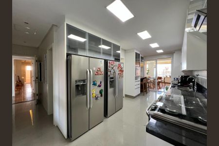 Apartamento à venda com 300m², 3 quartos e 5 vagasCozinha