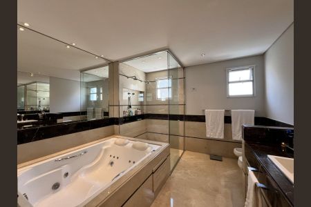 Apartamento à venda com 300m², 3 quartos e 5 vagasBanheiro 