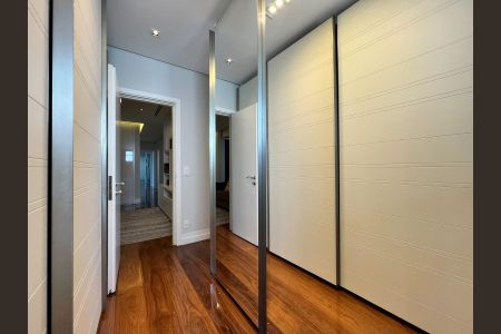 Apartamento à venda com 300m², 3 quartos e 5 vagasCorredor