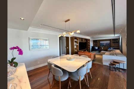 Apartamento à venda com 300m², 3 quartos e 5 vagasSala