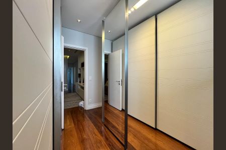 Apartamento à venda com 300m², 3 quartos e 5 vagasCorredor