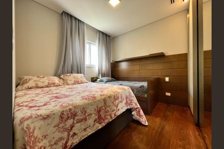 Apartamento à venda com 300m², 3 quartos e 5 vagasQuarto 