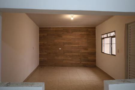 Casa para alugar com 1 quarto, 70m² em Jardim Santa Barbara, São Paulo