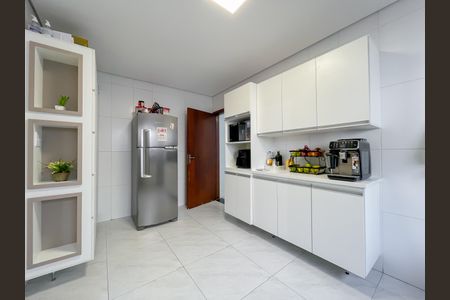 Apartamento à venda com 232m², 5 quartos e 4 vagasCozinha