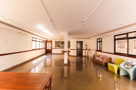 Apartamento à venda com 199m², 3 quartos e 4 vagasÁrea comum - Salão de festas