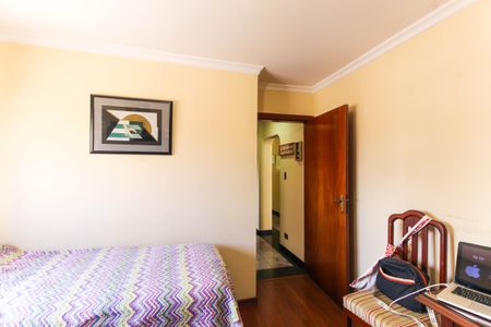 Apartamento à venda com 199m², 3 quartos e 4 vagasQuarto 2