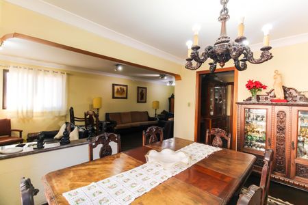 Apartamento à venda com 199m², 3 quartos e 4 vagasSala