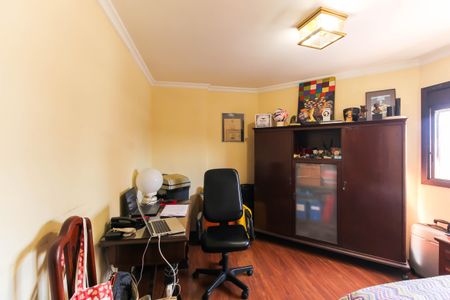 Apartamento à venda com 199m², 3 quartos e 4 vagasQuarto 2