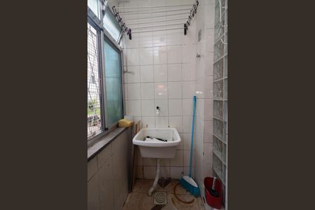 Apartamento à venda com 65m², 3 quartos e sem vagaÁrea de Serviço