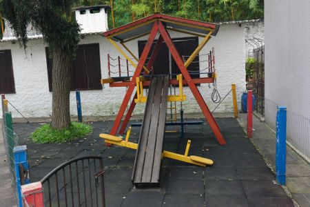 Apartamento à venda com 65m², 3 quartos e sem vagaÁrea comum - Playground