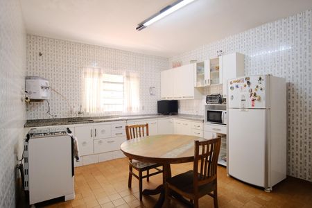 Casa para alugar com 189m², 2 quartos e 2 vagasCozinha