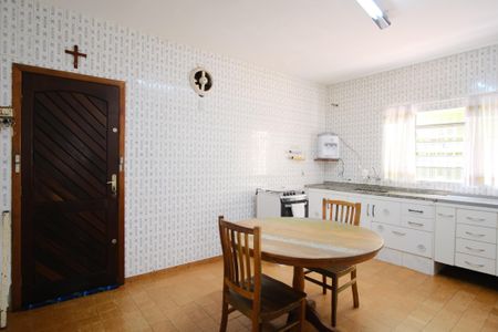 Casa para alugar com 189m², 2 quartos e 2 vagasCozinha