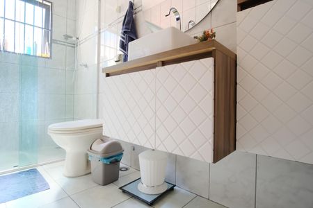Casa para alugar com 189m², 2 quartos e 2 vagasBanheiro social