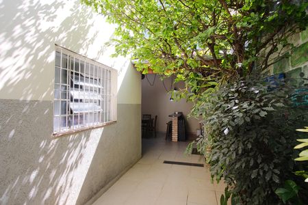 Casa para alugar com 189m², 2 quartos e 2 vagasQuintal