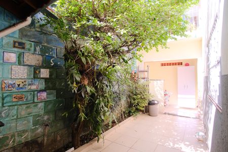 Casa para alugar com 189m², 2 quartos e 2 vagasQuintal