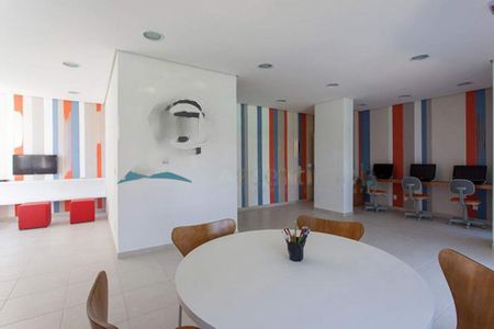 Apartamento à venda com 2 quartos, 73m² em Jardim Wanda, Taboão da Serra