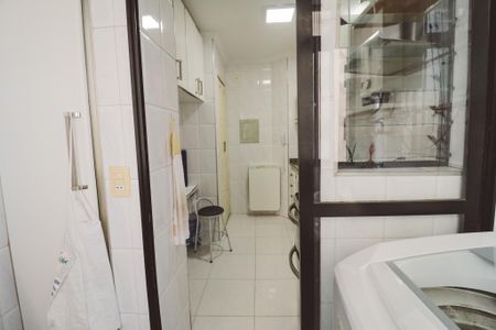 Apartamento à venda com 62m², 2 quartos e 1 vagaÁrea de Serviço