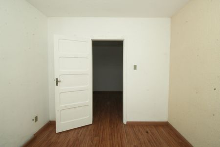 Casa para alugar com 90m², 2 quartos e 2 vagasQuarto 1