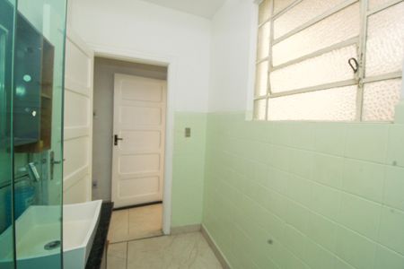 Casa para alugar com 90m², 2 quartos e 2 vagasBanheiro