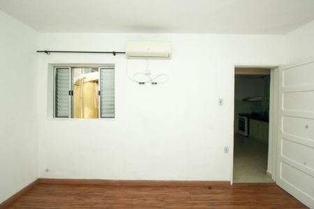 Casa para alugar com 90m², 2 quartos e 2 vagasQuarto 2