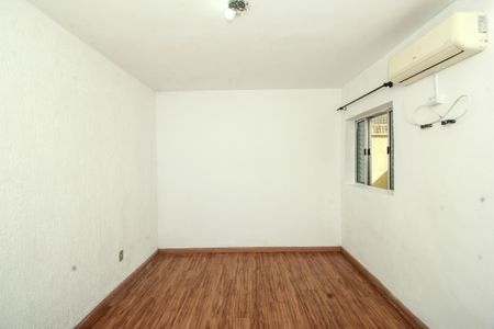 Casa para alugar com 90m², 2 quartos e 2 vagasQuarto 2