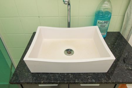 Casa para alugar com 90m², 2 quartos e 2 vagasBanheiro