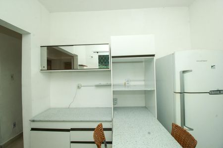 Casa para alugar com 90m², 2 quartos e 2 vagasCozinha