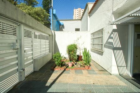 Casa para alugar com 90m², 2 quartos e 2 vagasQuintal