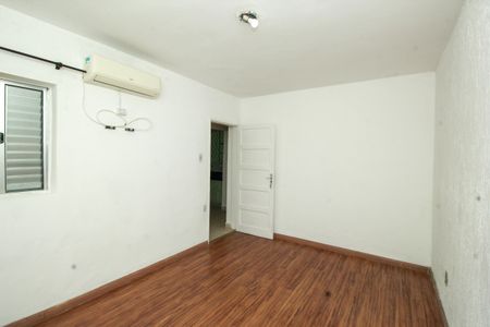 Casa para alugar com 90m², 2 quartos e 2 vagasQuarto 2