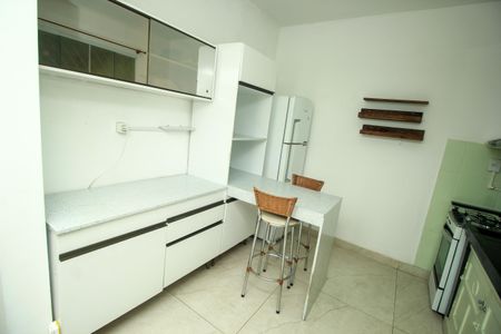 Casa para alugar com 90m², 2 quartos e 2 vagasCozinha