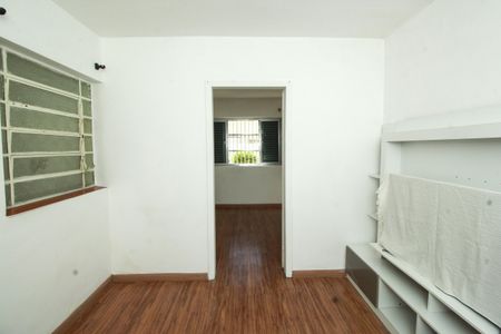 Casa para alugar com 90m², 2 quartos e 2 vagasSala