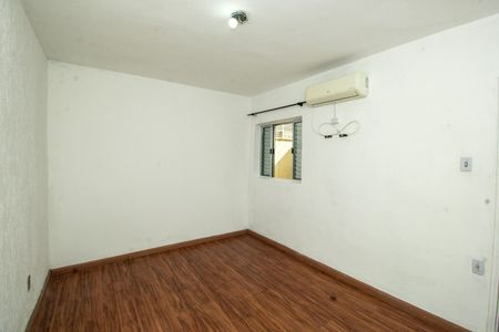 Casa para alugar com 90m², 2 quartos e 2 vagasQuarto 2