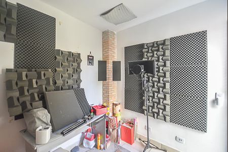Casa à venda com 400m², 3 quartos e 2 vagas Casa à venda com 400m², 3 quartos e 2 vagasDeposito