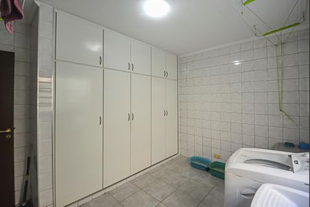 Casa à venda com 400m², 3 quartos e 2 vagas Casa à venda com 400m², 3 quartos e 2 vagasÁrea de Serviço
