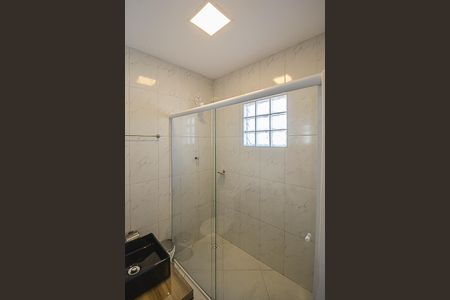 Casa à venda com 400m², 3 quartos e 2 vagas Casa à venda com 400m², 3 quartos e 2 vagasBanheiro de serviço