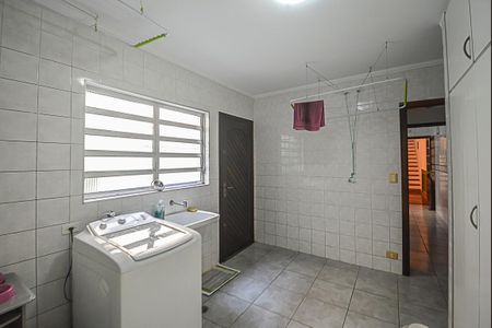 Casa à venda com 400m², 3 quartos e 2 vagas Casa à venda com 400m², 3 quartos e 2 vagasÁrea de Serviço