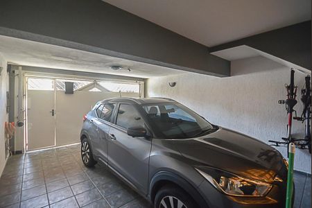 Casa à venda com 400m², 3 quartos e 2 vagas Casa à venda com 400m², 3 quartos e 2 vagasGaragem
