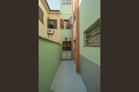 Casa à venda com 400m², 3 quartos e 2 vagas Casa à venda com 400m², 3 quartos e 2 vagasCorredor