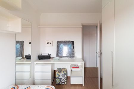 Quarto de apartamento para alugar com 2 quartos, 57m² em Santo Antônio, Osasco