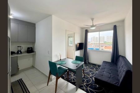 Sala  de apartamento para alugar com 2 quartos, 37m² em Santo Amaro, São Paulo