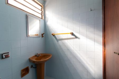 Casa para alugar com 185m², 3 quartos e 2 vagasBanheiro