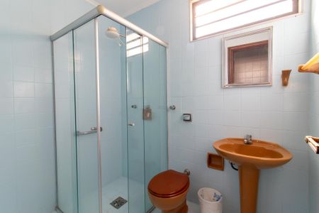 Casa para alugar com 185m², 3 quartos e 2 vagasBanheiro