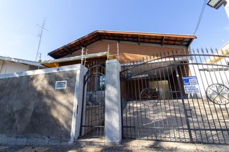 Casa para alugar com 185m², 3 quartos e 2 vagasFachada
